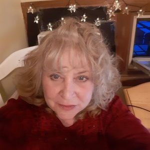 Meet your Posher, Debra